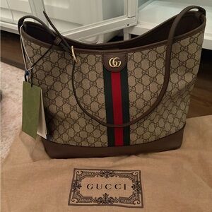 Gucci ophidia medium tote bag/ Hobo Style- With Tags, and Dustbag!